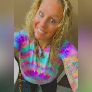 Meet your Posher, Posh